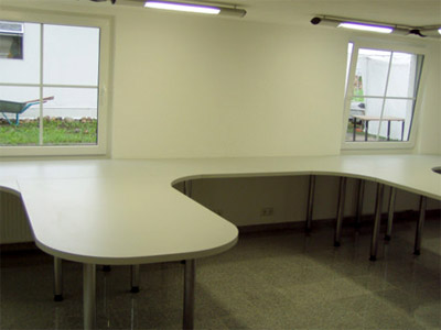 B�rotisch Welle wei� Sonderanfertigung